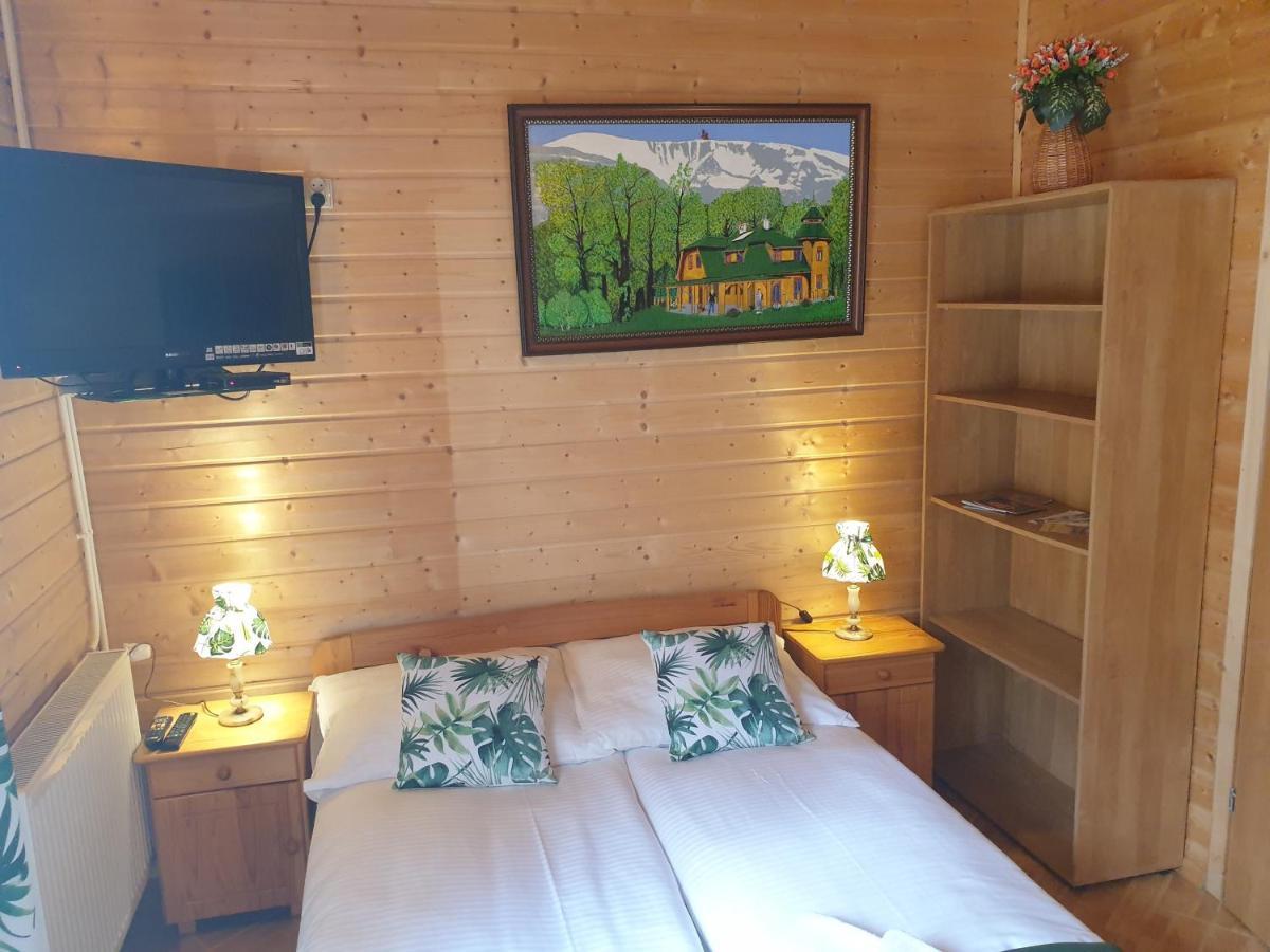 Jelenia Góra Sobieszów APARTAMENT BASIA Zielone Wzgórze -Willa Tosia Zewnętrze zdjęcie
