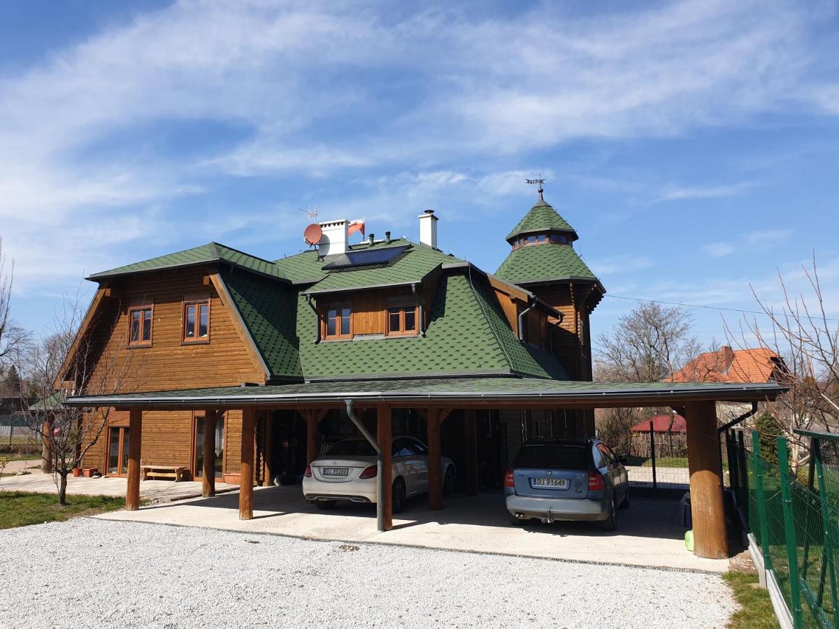 Jelenia Góra Sobieszów APARTAMENT BASIA Zielone Wzgórze -Willa Tosia Zewnętrze zdjęcie